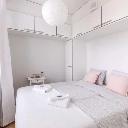 Kh-brand New House With Sauna & King Size Bed Apartment *